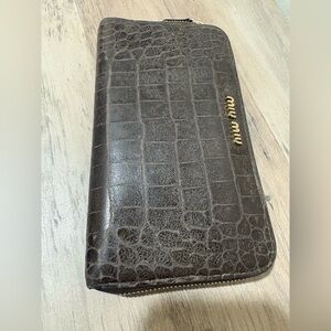 Miu Miu Dark Brown Croc Embossed‎ wallet/clutch
